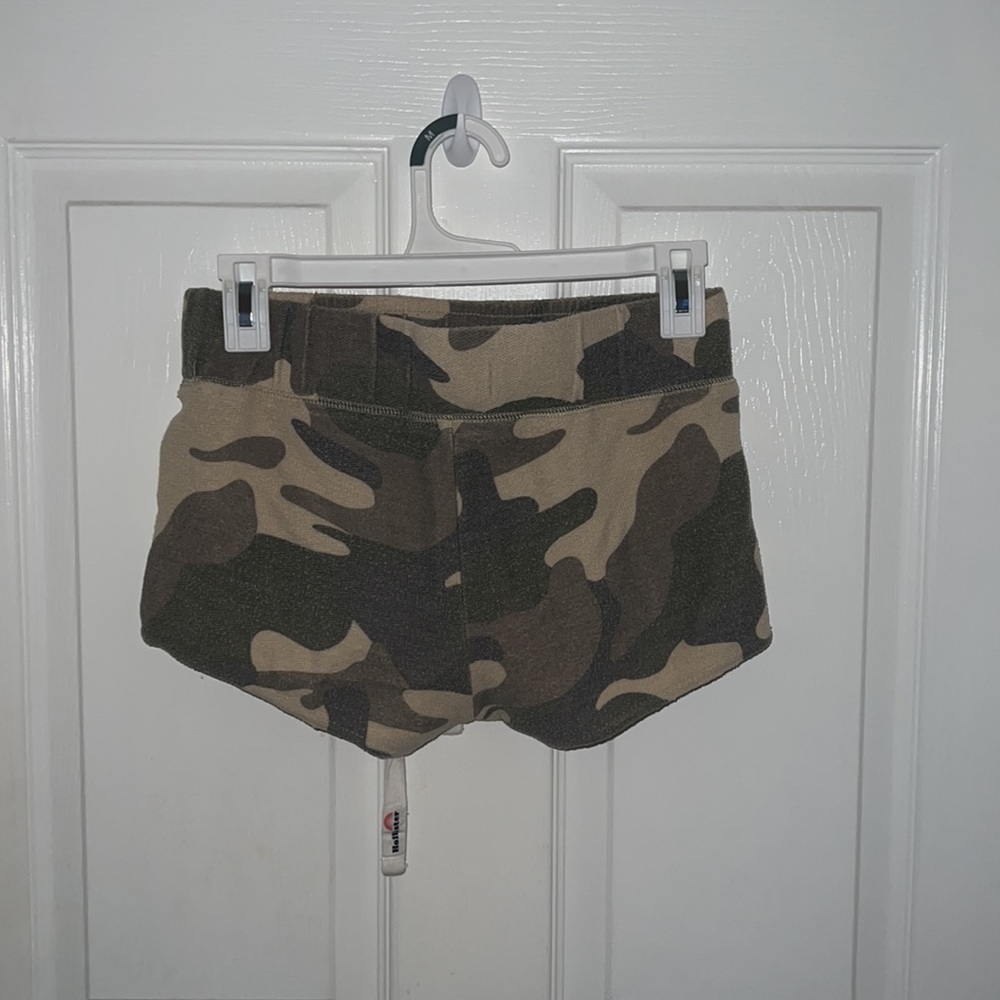 Comfortable - Picture 2 of 2